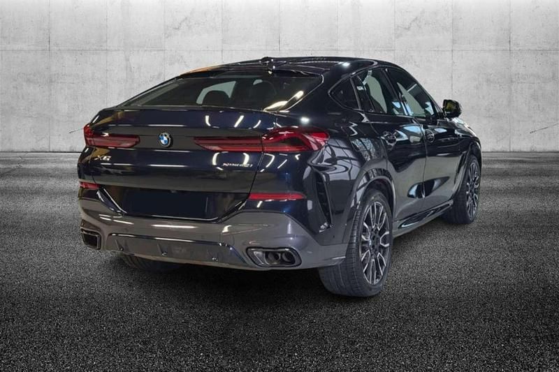 Usata BMW X6 M Sport 381 CV (280 kW) 2023 Nero metallizzato SUV