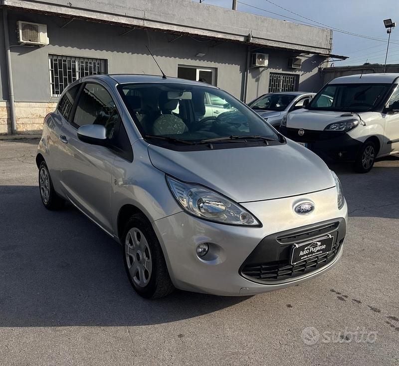 Usata Ford Ka 69 CV (50 kW) 2016 Grigio Berlina