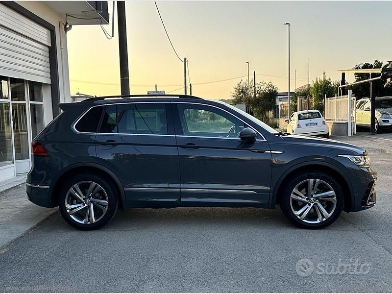 Usata VW Tiguan R-line 150 CV (110 kW) 2023 SUV