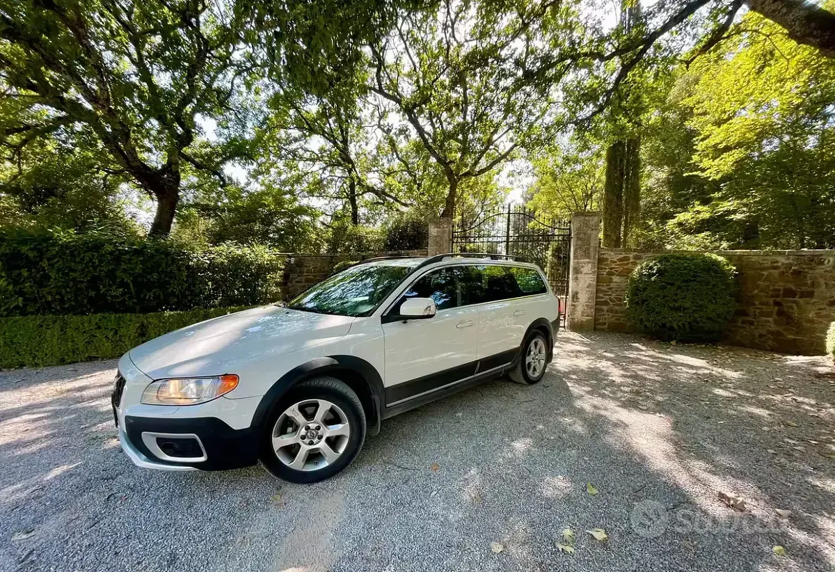 Usata Volvo XC70 Summum 185 CV (136 kW) 2008 Bianco Station wagon
