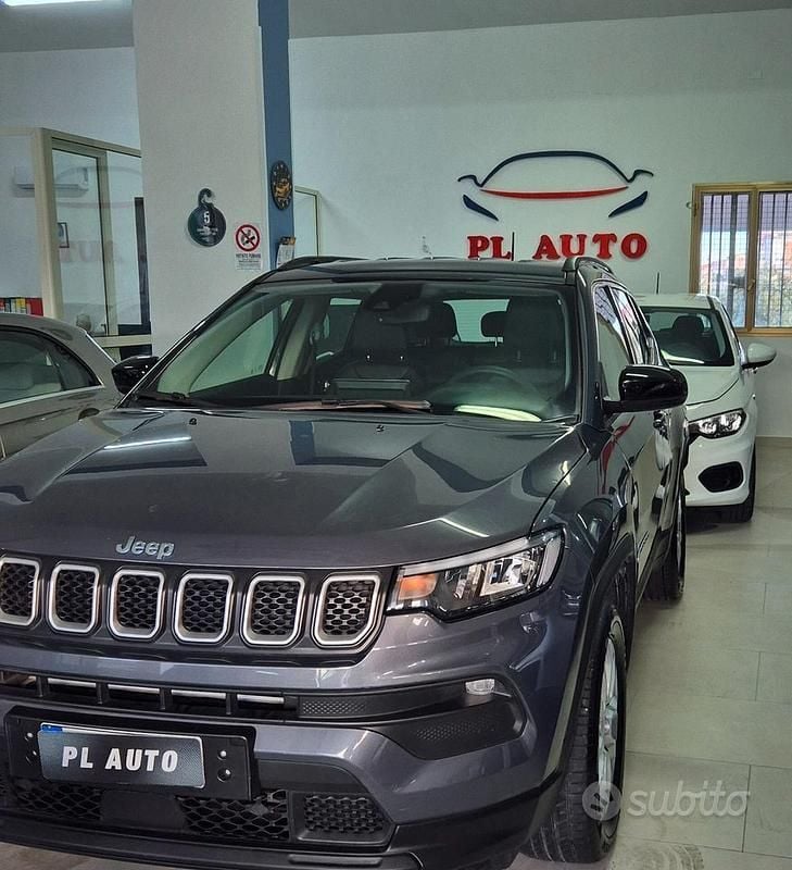 Grigio Usata 2021 Jeep Compass Longitude SUV | 18.900 € (Buon prezzo) - Immagine 1/4
