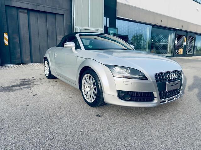 Usata Audi TT Roadster 200 CV (147 kW) 2007 Argento Cabrio
