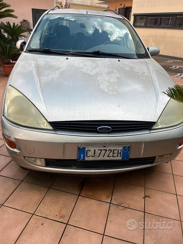 Begagnad Ford Focus 116 HK (85 kW) 2001 Sedan