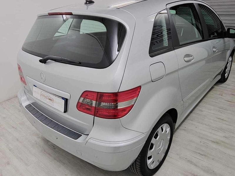 Usata Mercedes B180 Executive 109 CV (80 kW) 2010 Argento Monovolume