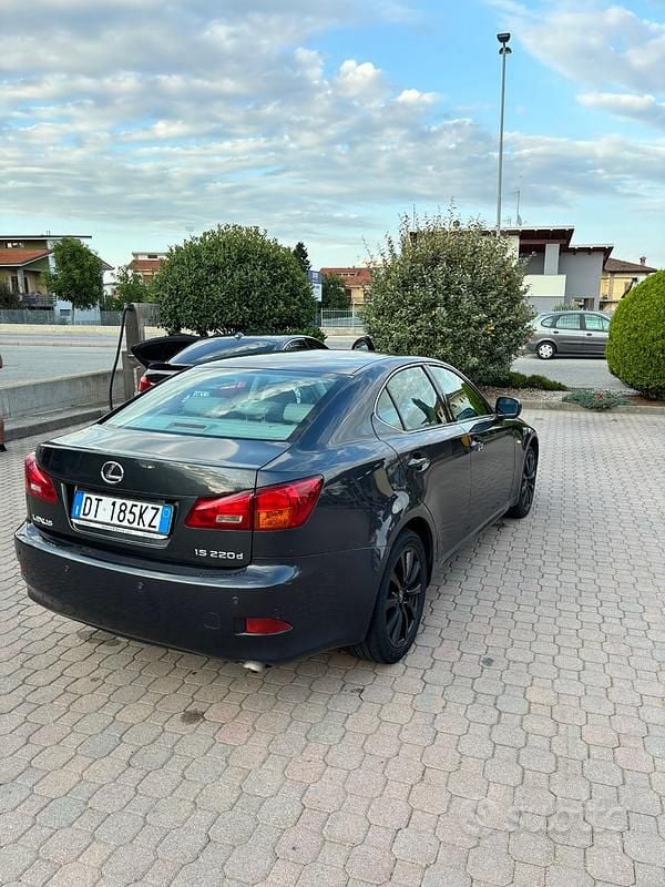 Usata Lexus IS220d 177 CV (130 kW) 2008 Nero Berlina