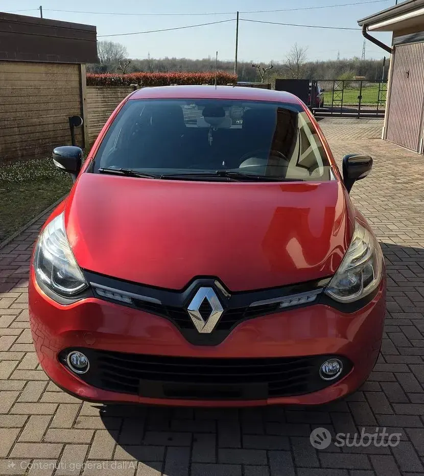 Usata Renault Clio IV 73 CV (53 kW) 2015 Rosso Berlina