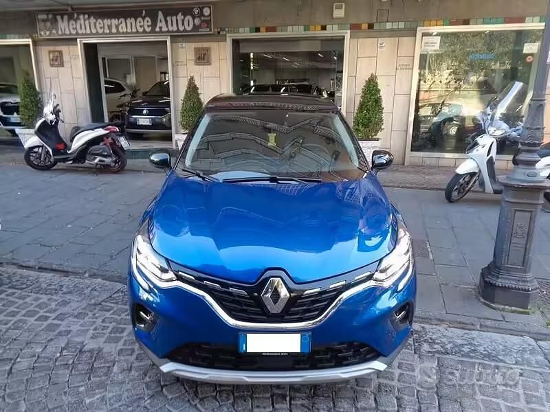 Usata Renault Captur Techno 101 CV (74 kW) 2023 Blu SUV
