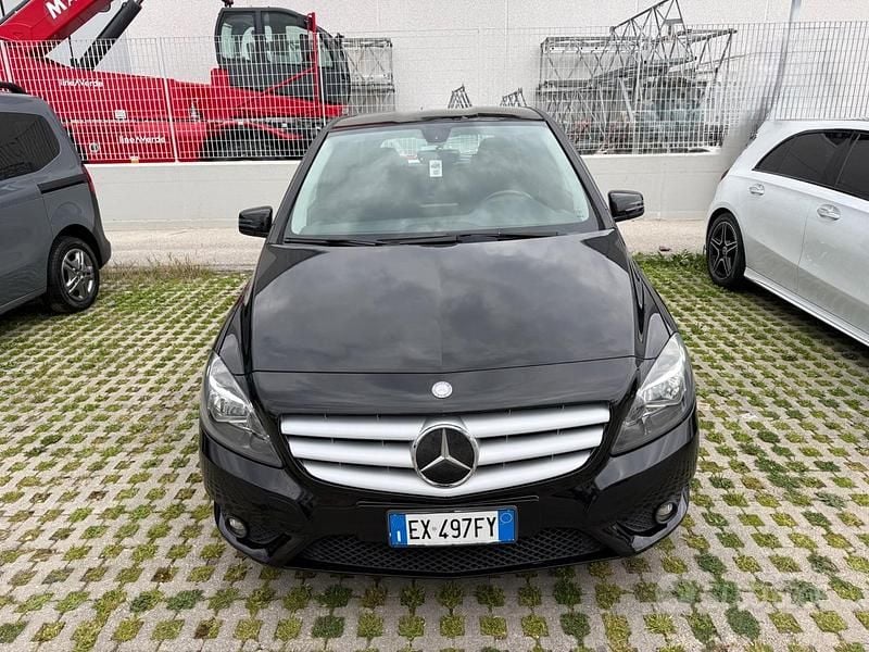 Usata Mercedes B180 109 CV (80 kW) 2014 Nero Monovolume