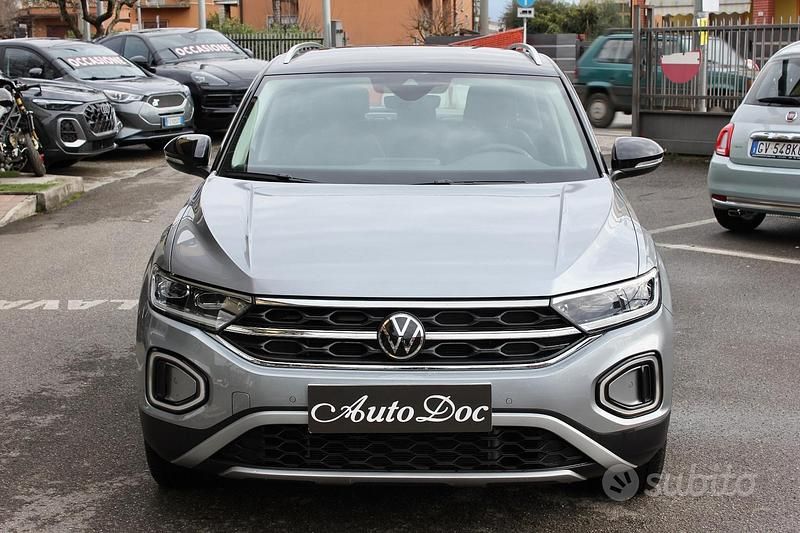 Usata VW T-Roc Style 116 CV (85 kW) 2025 Grigio SUV