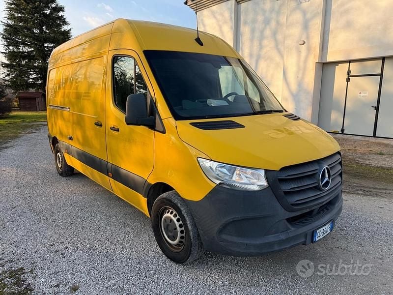 Usata Mercedes Sprinter 142 CV (104 kW) 2021 Giallo Furgone