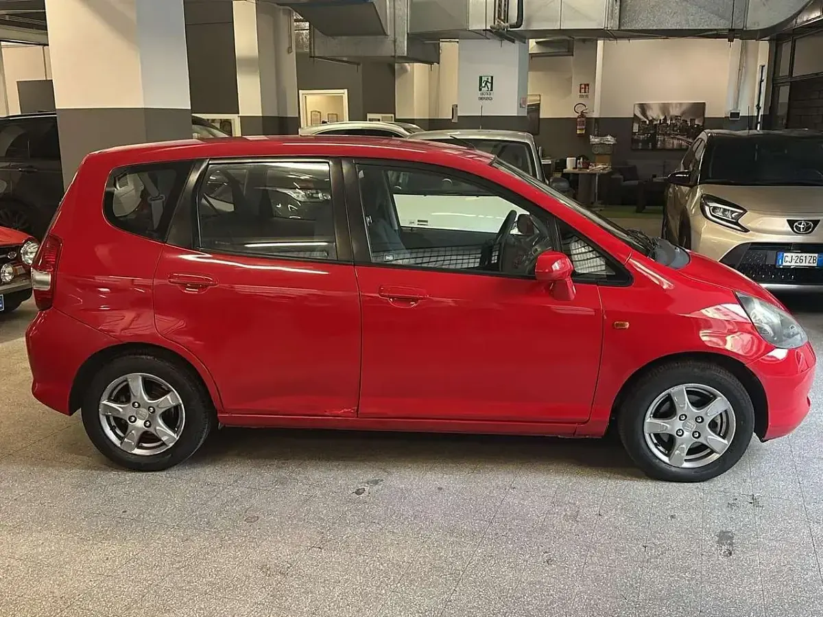 Usata Honda Jazz S 77 CV (56 kW) 2007 Rosso Utilitaria