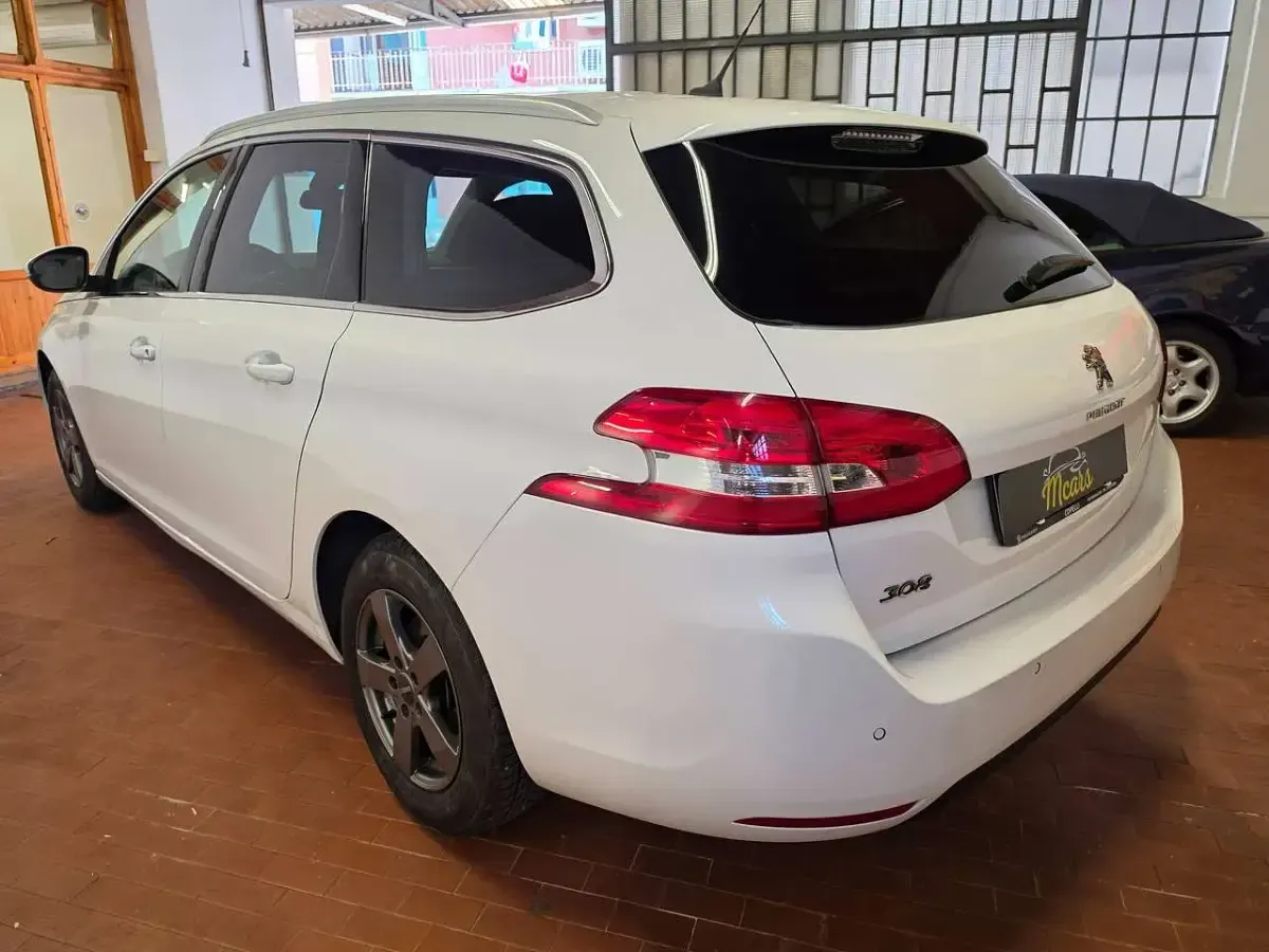 Usata Peugeot 308 GT-line 131 CV (96 kW) 2018 Bianco Station wagon