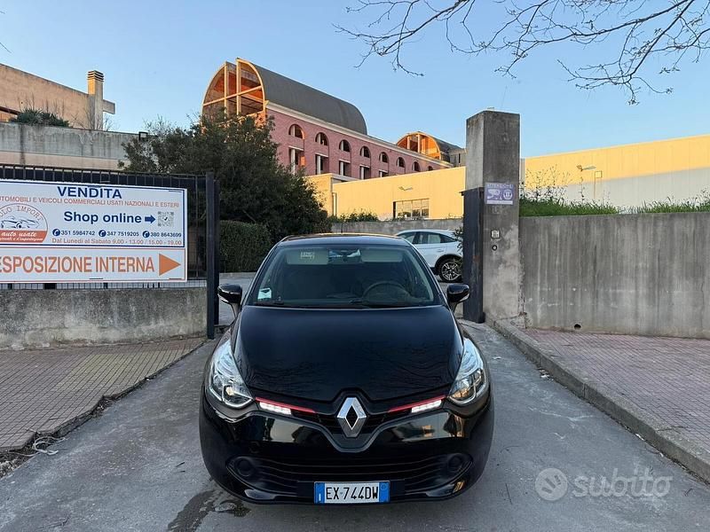 Usata Renault Clio IV Expression 74 CV (54 kW) 2014 Nero Berlina