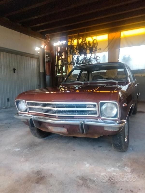 Marrone Usata 1970 Opel Ascona Tre volumi | 5600 € - Immagine 1/4