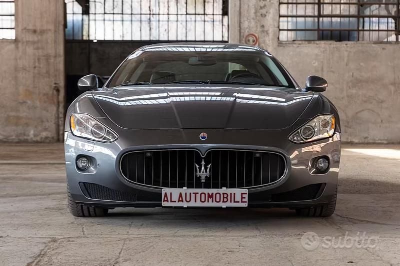 Usata Maserati Granturismo 440 CV (323 kW) 2009 Grigio alfieri Coupé