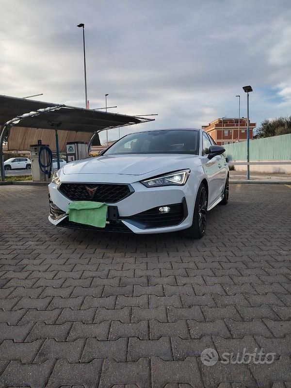Gebraucht Cupra Leon 245 PS (180 kW) 2023 Weiß Limousine