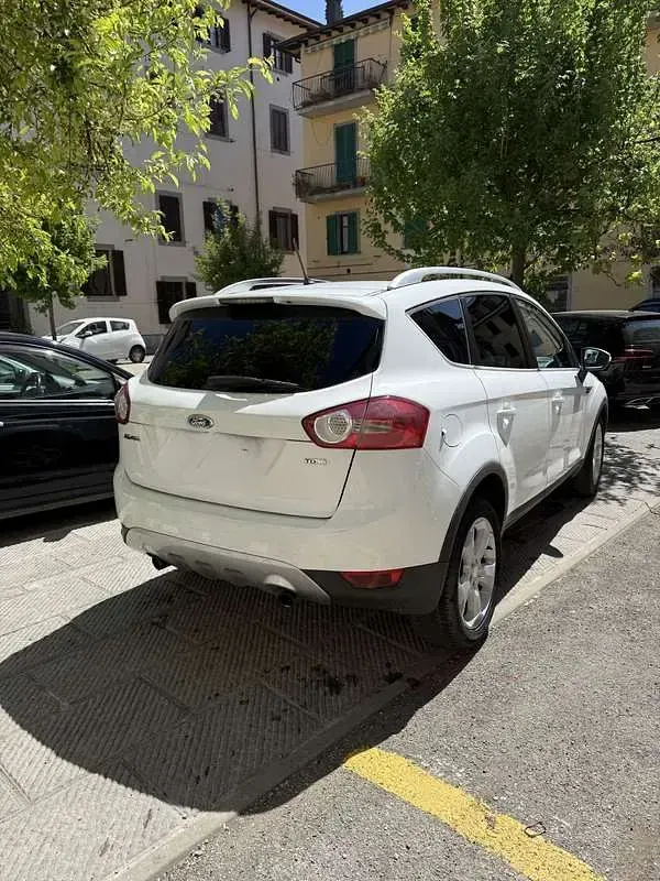 Usata Ford Kuga Titanium 136 CV (100 kW) 2009 Bianco SUV