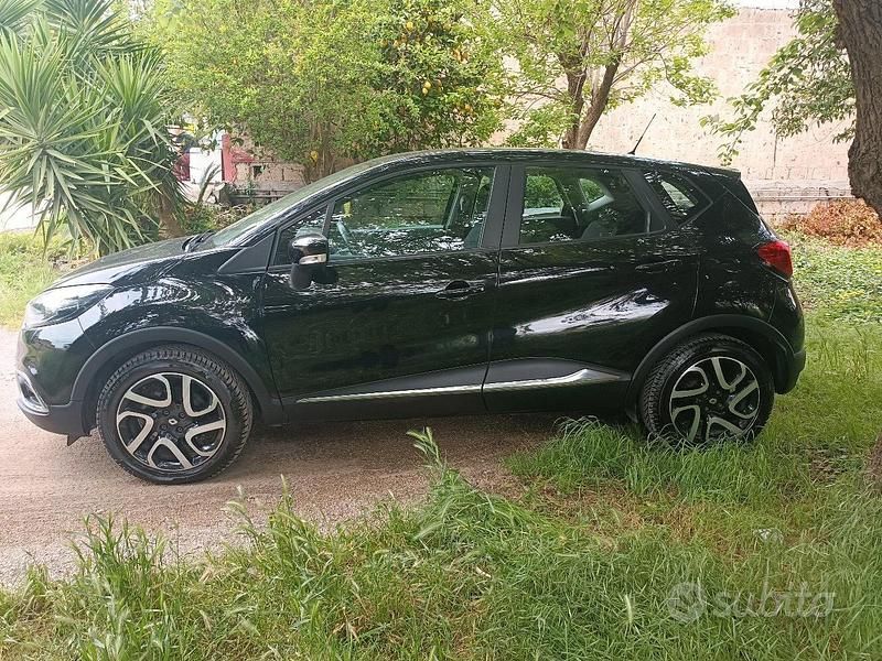 Usata Renault Captur 90 CV (66 kW) 2013 Nero SUV