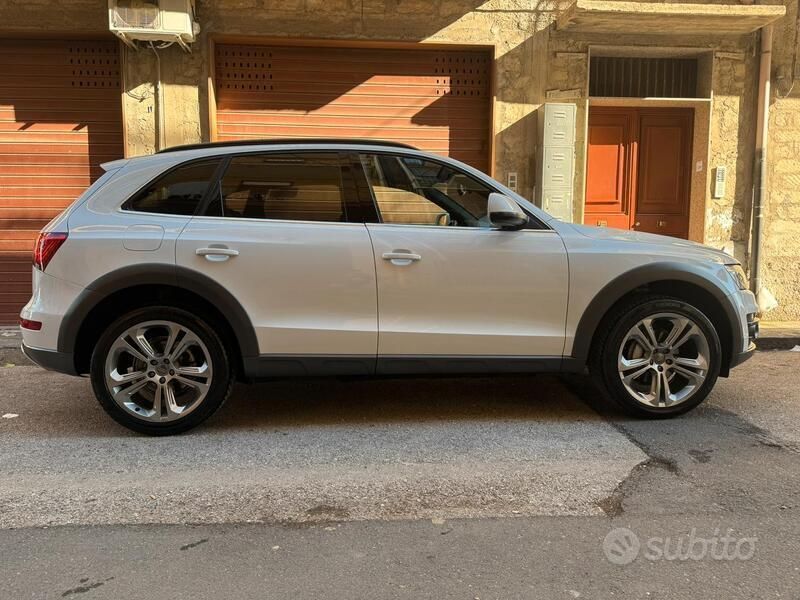 Bianco Usata 2013 Audi Q5 Exclusive SUV | 18.000 € (Molto cara) - Immagine 1/4
