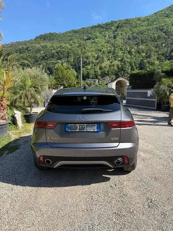 Usata Jaguar E-Pace Chequered Flag 179 CV (131 kW) 2021 Grigio SUV