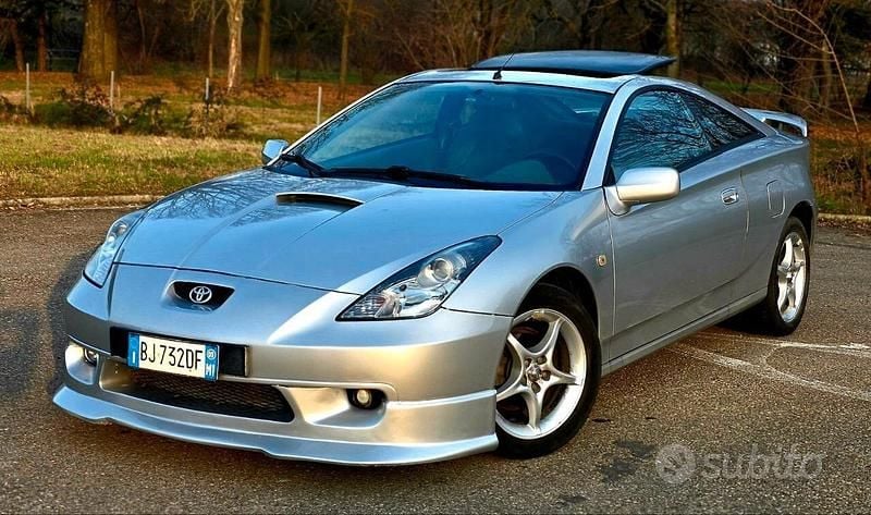 Usata Toyota Celica 143 CV (105 kW) 2000 Grigio Coupé