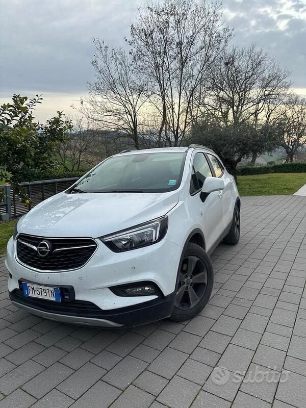 Bianco Usata 2018 Opel Mokka SUV | 14.900 € (Molto cara) - Immagine 1/4
