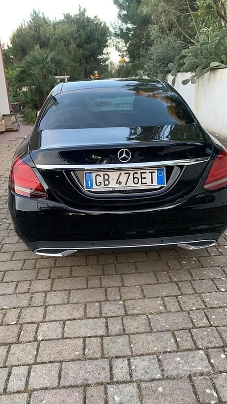 Nero Usata 2021 Mercedes C180 Tre volumi | 18.000 € (Super prezzo) - Immagine 1/4
