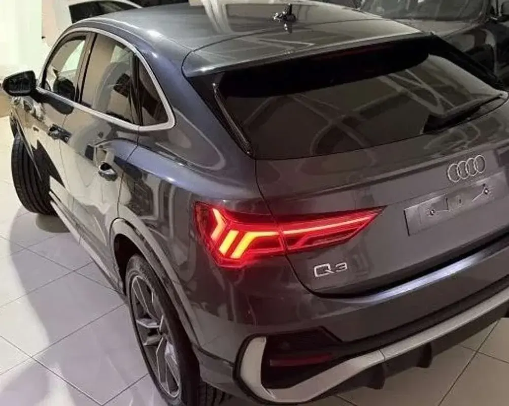 Usata Audi Q3 Sportback S-Line 200 CV (147 kW) 2022 Grigio SUV