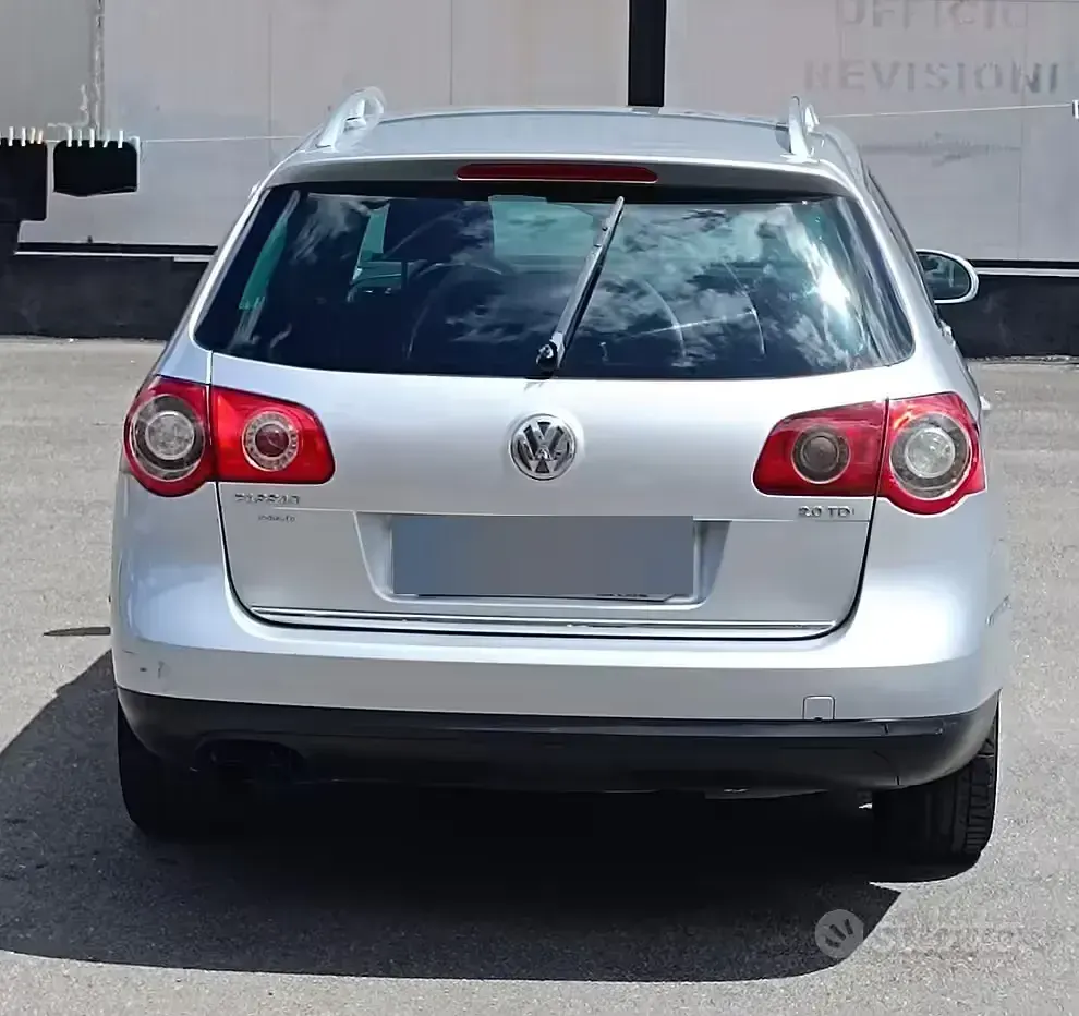 Usata VW Passat 140 CV (102 kW) 2006 Grigio Station wagon