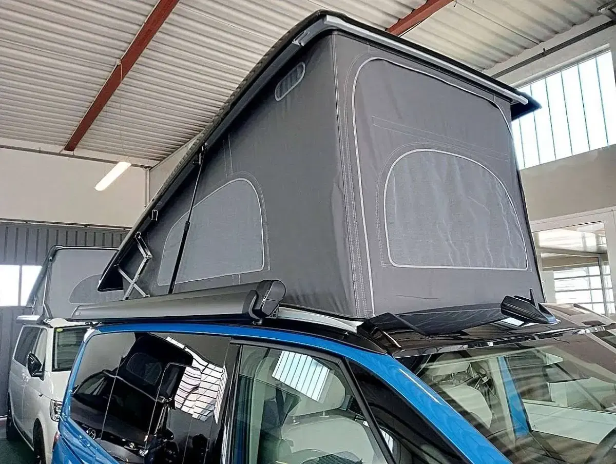 Nuova VW California California 150 CV (110 kW) 2026 Medium blue y52t Furgone