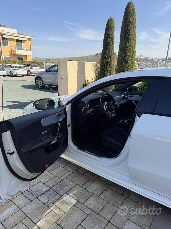 Usata Mercedes CLA180 116 CV (85 kW) 2019 Bianco Berlina