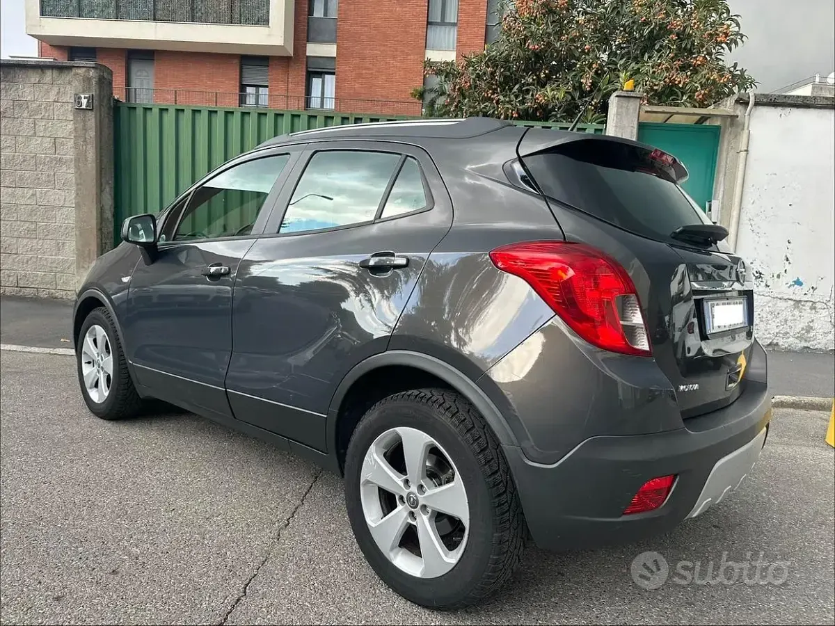 Usata Opel Mokka Cosmo 116 CV (85 kW) 2016 Grigio SUV