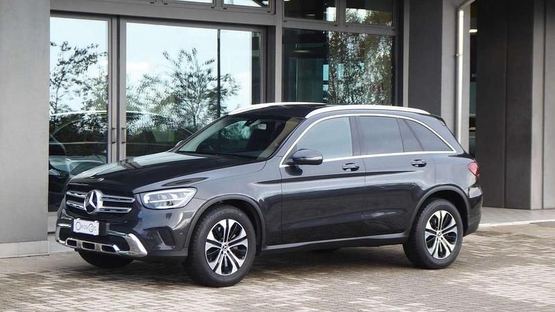 Nero Usata 2020 Mercedes GLC200 SUV | 33.700 € (Ottimo prezzo) - Immagine 1/4