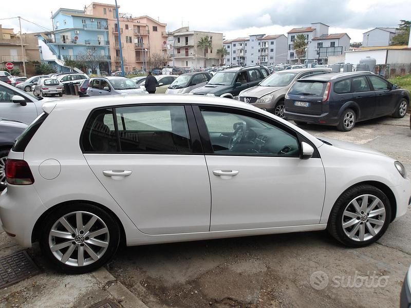 Usata VW Golf VII Highline 140 CV (102 kW) 2012 Bianco Berlina