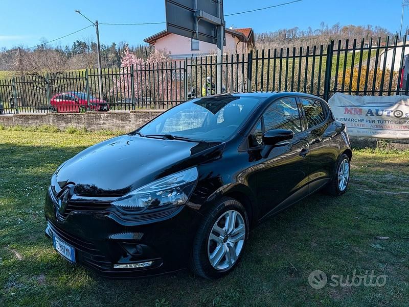 Usata Renault Clio V SE 76 CV (55 kW) 2020 Nero Berlina