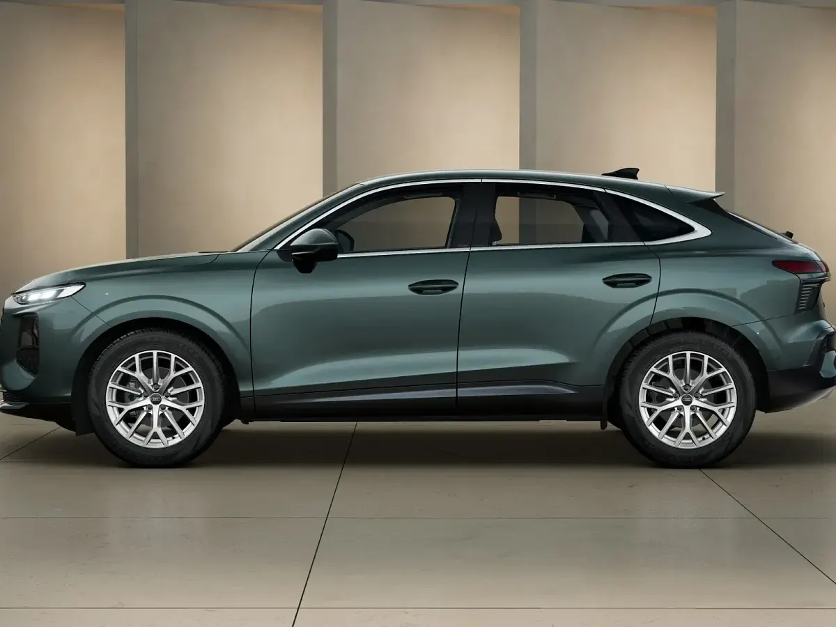 Nieuw Audi Q3 Sportback Comfort 150 PK (110 kW) 2026 Groen SUV