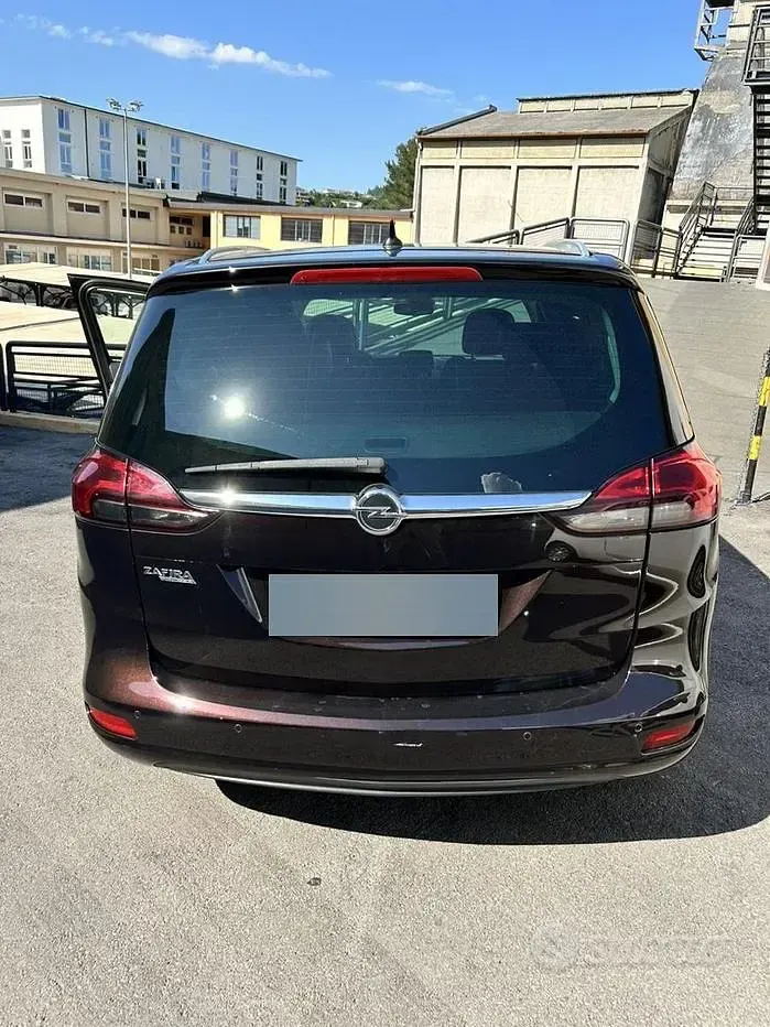 Usata Opel Zafira Tourer 131 CV (96 kW) 2013 Marrone Monovolume