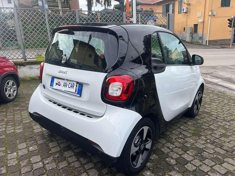Usata Smart ForTwo Coupé Passion 41 kW (56 CV) 2021 Bianco Utilitaria