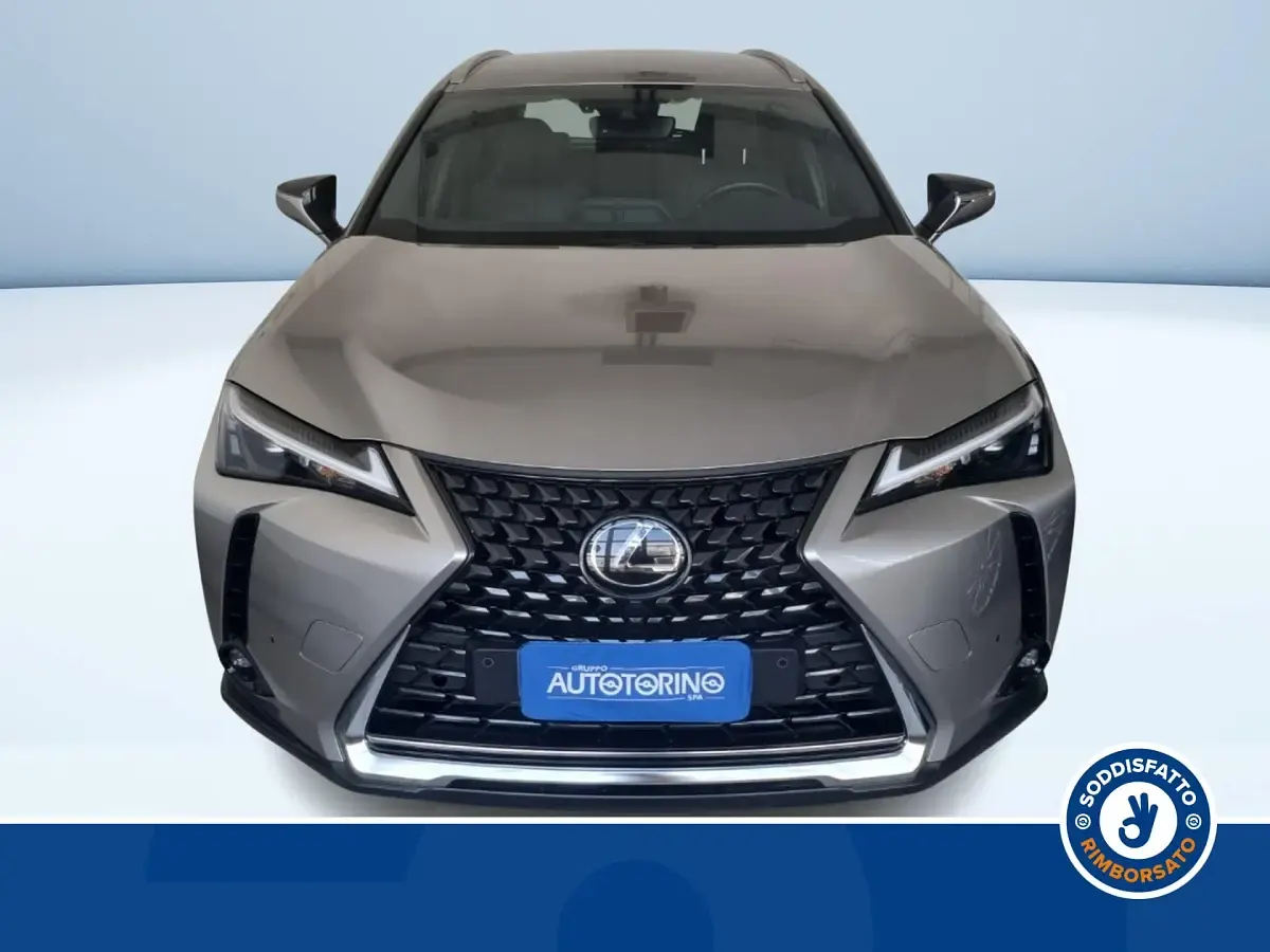 Usata Lexus UX 184 CV (135 kW) 2025 Grigio metallizzato SUV