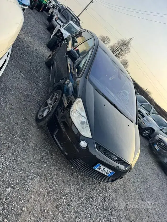 Usata Ford S-MAX Titanium 140 CV (102 kW) 2008 Nero Monovolume