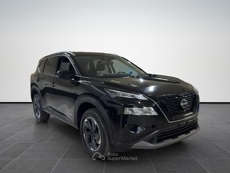 Uusi Nissan Kubistar N-Connecta 158 HP (116 kW) 2026 Musta Nouto
