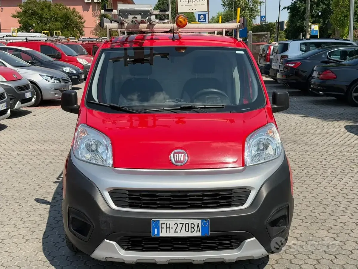 Usata Fiat Fiorino 95 CV (69 kW) 2017 Rosso Monovolume