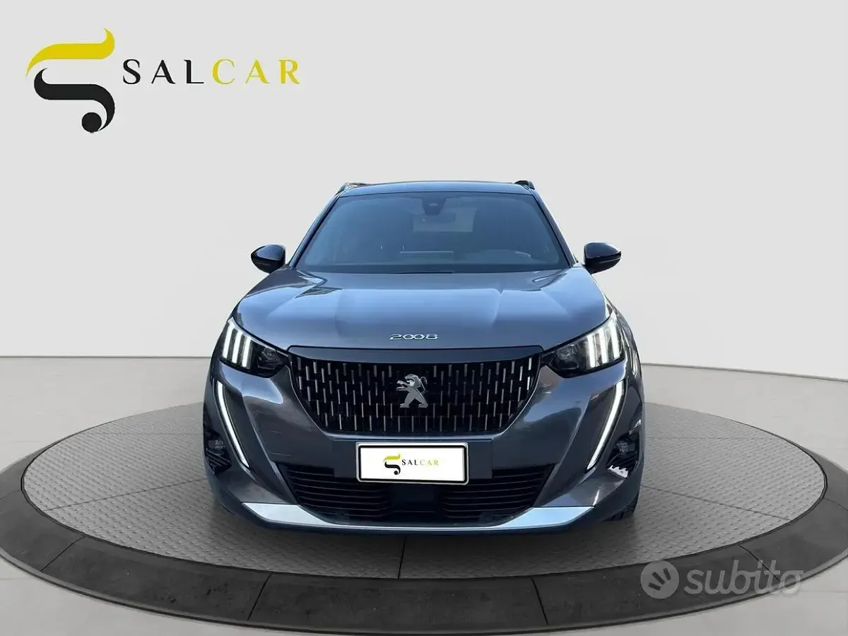 Usata Peugeot 2008 GT-line 131 CV (96 kW) 2020 Grigio SUV