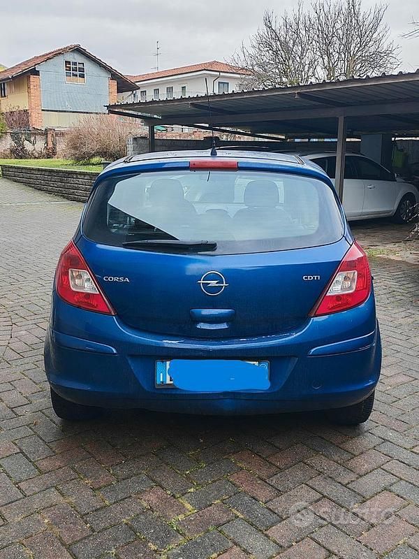 Usata Opel Corsa Cosmo 90 CV (66 kW) 2007 Blu Berlina