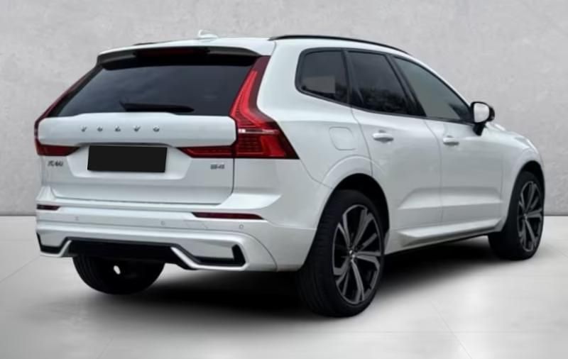 Usado Volvo XC60 Plus 197 HP (144 kW) 2023 Branco SUV