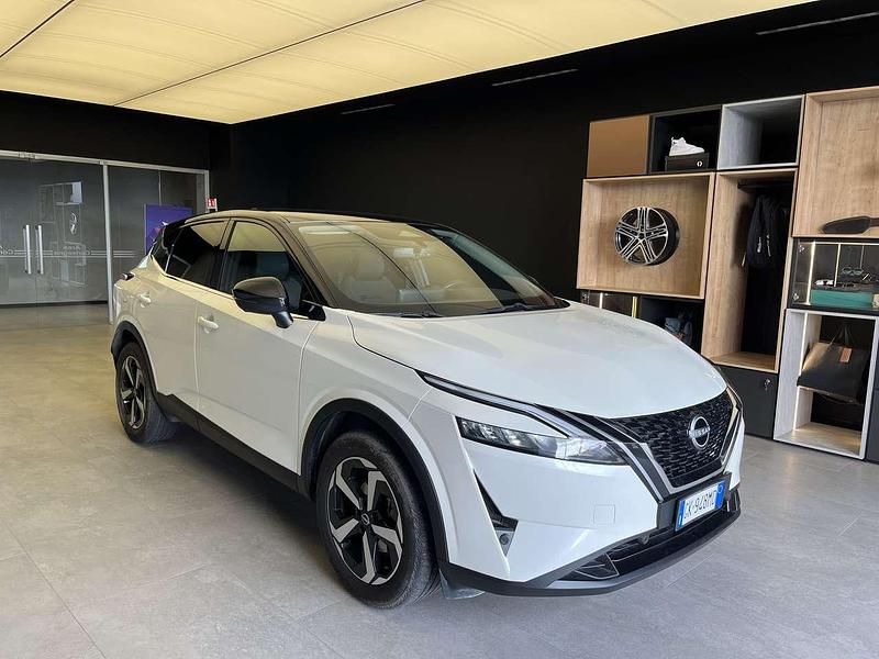 Usata Nissan Qashqai N-Connecta 140 CV (102 kW) 2022 Bianco SUV