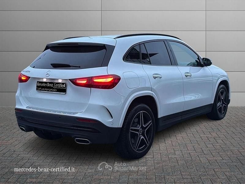 Usata Mercedes GLA250 Advanced Plus 218 CV (160 kW) 2023 Digital white SUV