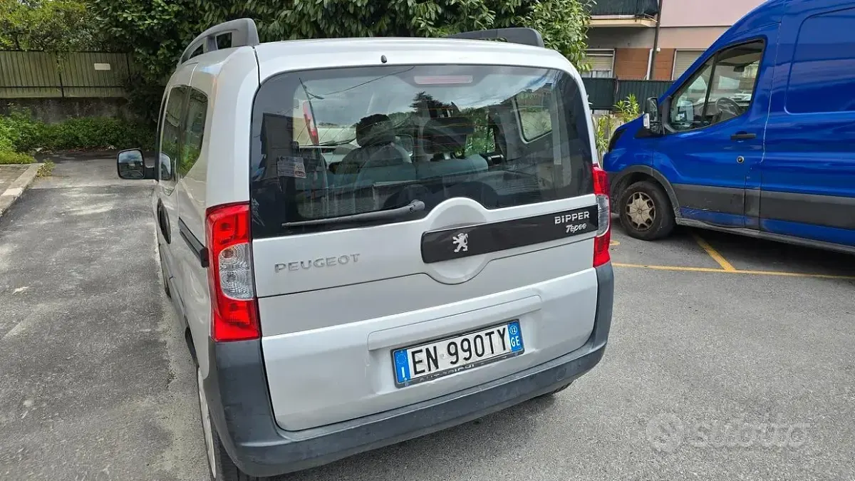 Usata Peugeot Bipper Outdoor 75 CV (55 kW) 2012 Grigio Monovolume