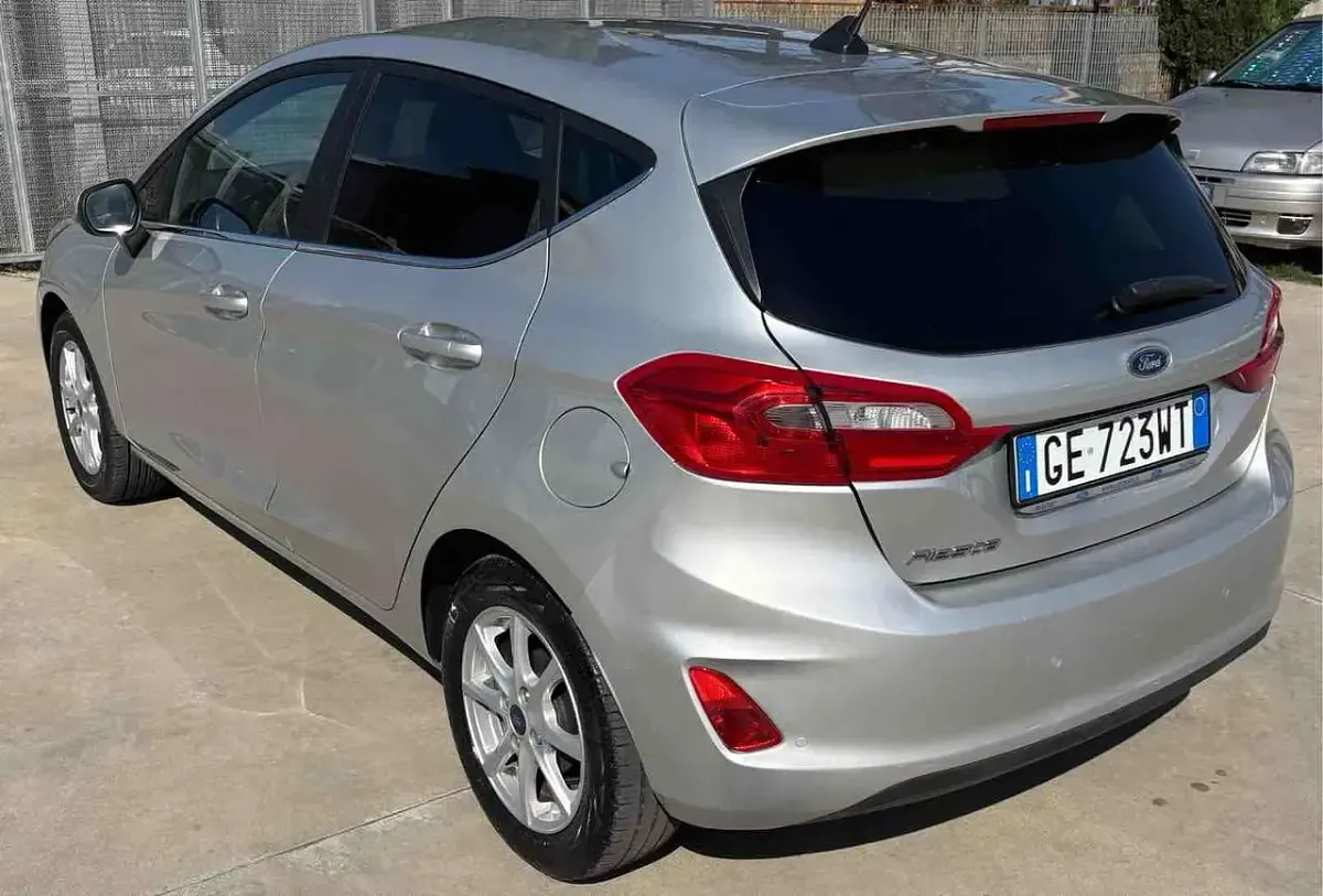 Usata Ford Fiesta Titanium S 75 CV (55 kW) 2021 Argento Utilitaria