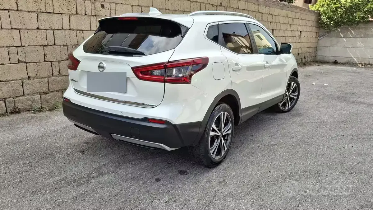 Usata Nissan Qashqai 131 CV (96 kW) 2018 Bianco SUV